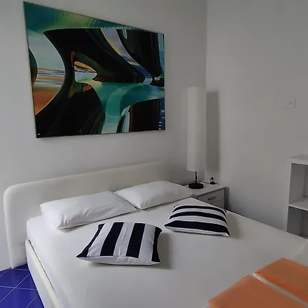 民宿 Punta Skala Nena Apartman *