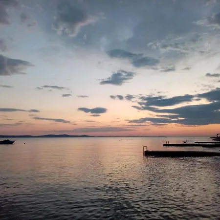 Punta Skala Nena Apartman * Petrčane
