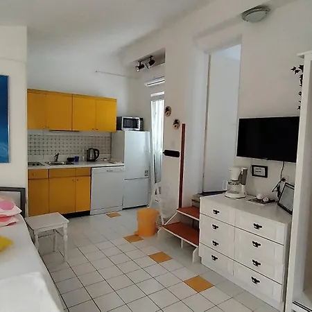 Homestay szállás Punta Skala Nena Apartman Petrčane